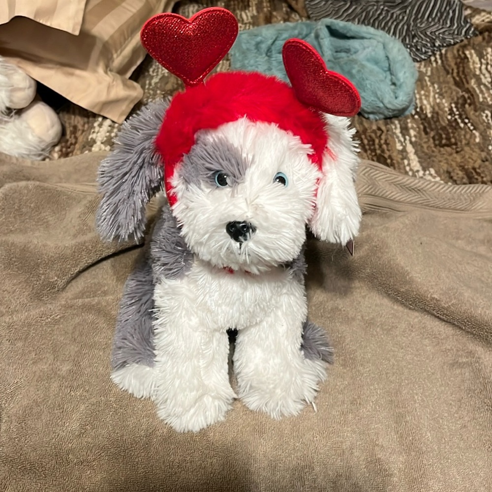 FAO Schwartz Sparklers the Old English Sheepdog with blue eyes and headband